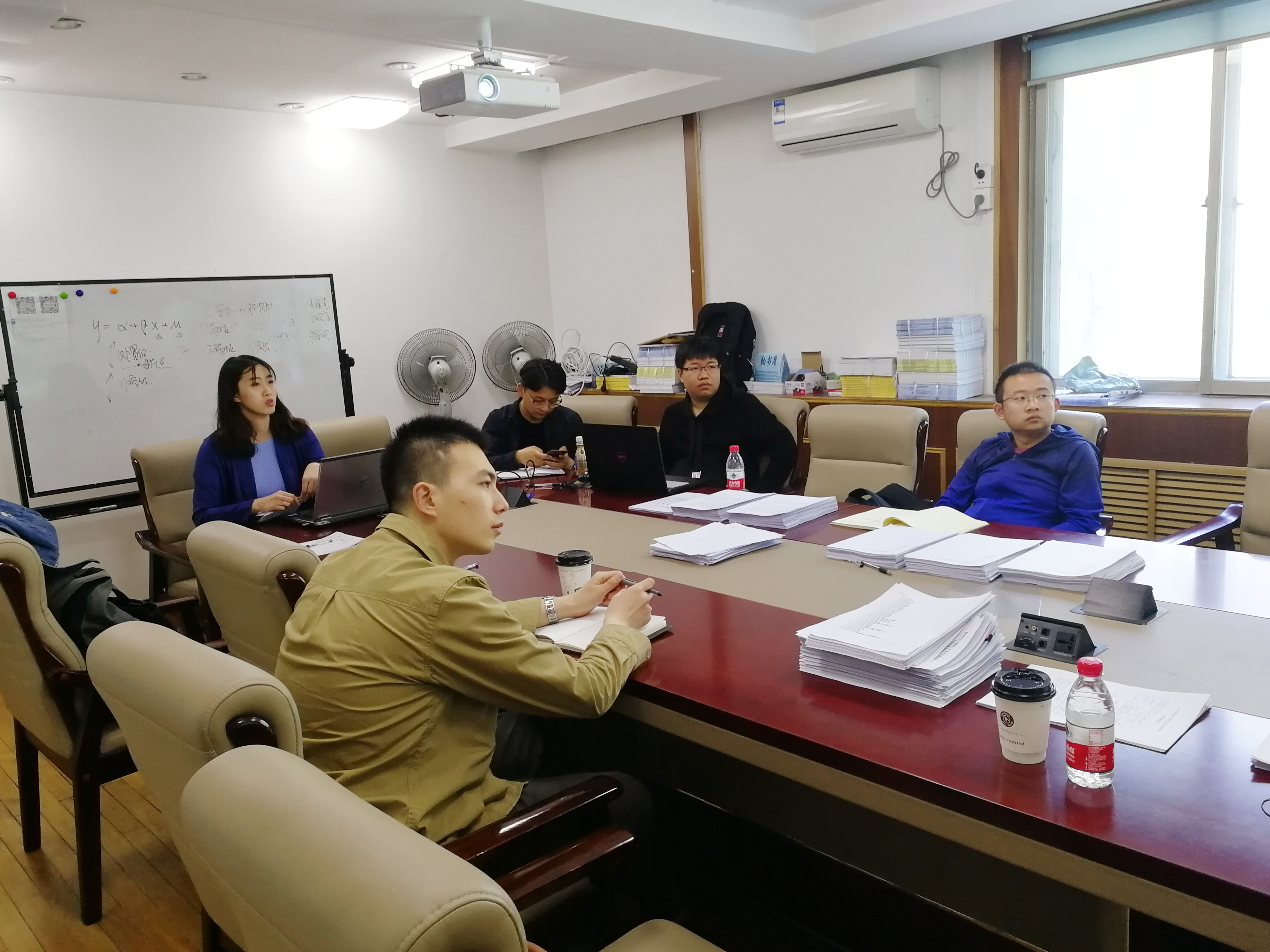 3044am永利集团3044noc博士生沙龙2019-04（总第4期）简报图片.jpg