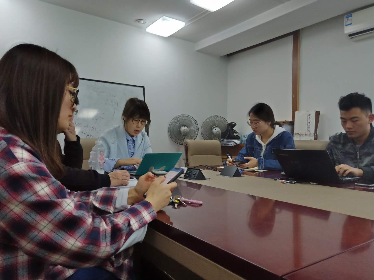 3044am永利集团3044noc博士生沙龙2019-03（总第3期）简报图片.jpg